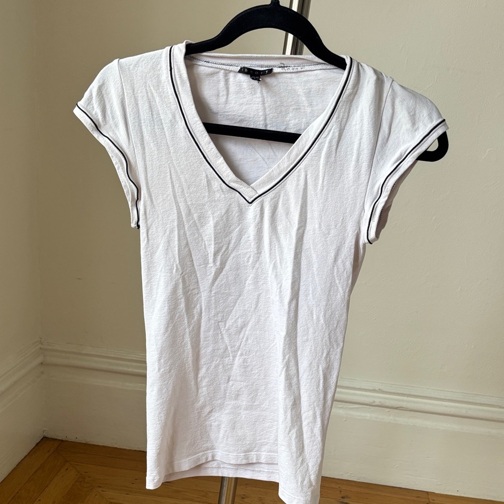 Theory White V-Neck Short Sleeve Top